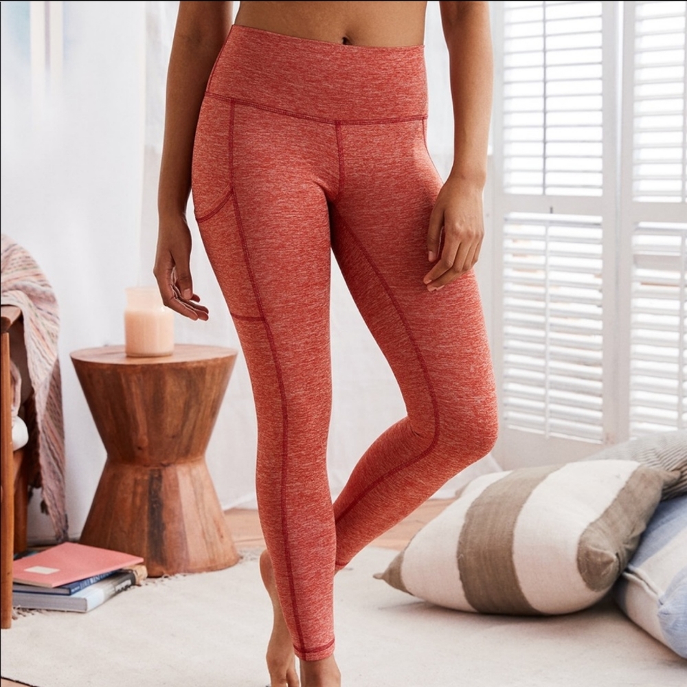 Aerie feece lined play pocket legging small short